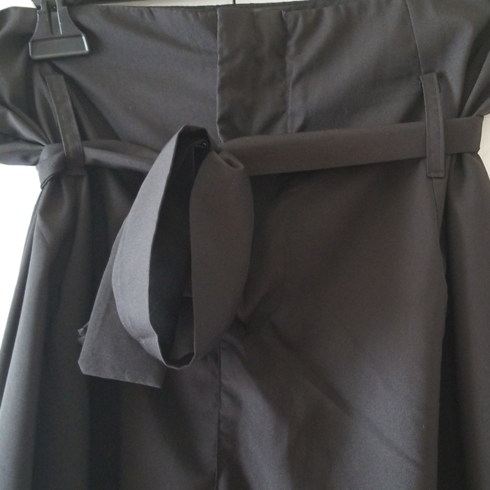 Wide-leg paperbag waist crop pants